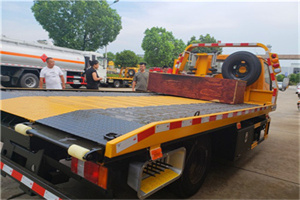 壤塘附近拖车电话号码服务